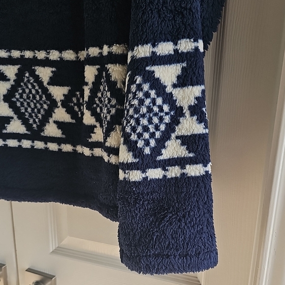 NWT Lucky Brand Geo Print Faux Fur Zip Teddy Jacket Large. Navy/Ivory - Picture 14 of 16